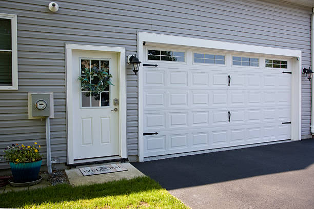 24/7 Emergency Garage Door Roller Replacement experts in Jack County County, TX